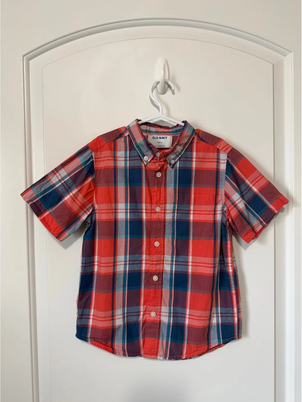 Old Navy Boy Short Sleeve Fall Preppy School  Button-Up Plaid Shirt Size S (6-7)